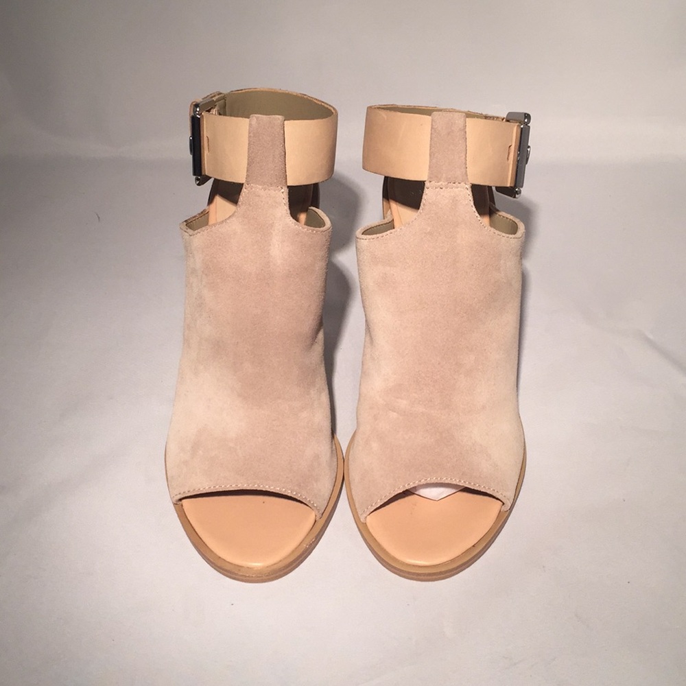 Marc Fisher LTD Vashi Strap Sandal